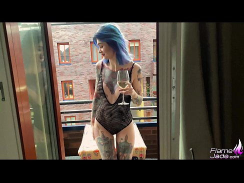 ❤️ Kæmpe pige suger med en sut og knepper lidenskabeligt under åben himmel ❤❌ Porno at da.porn-93.ru ❌